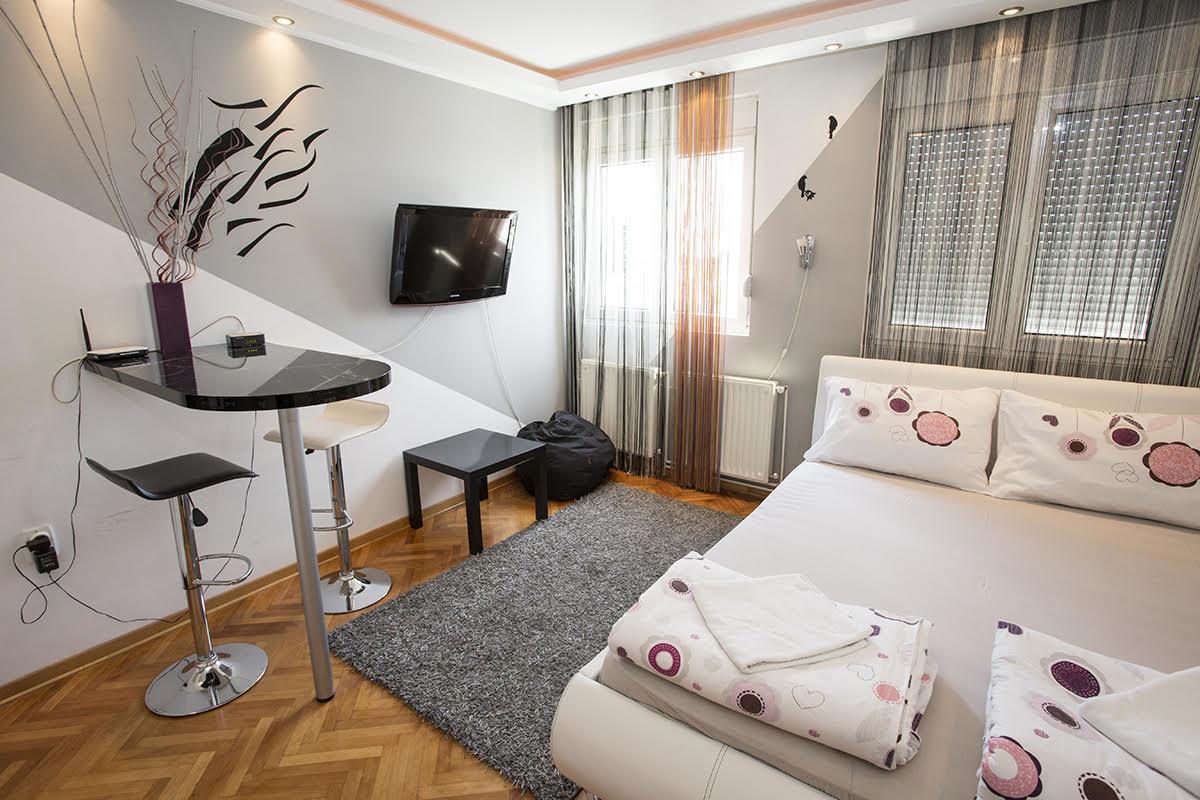 Star Apartment Belgrado Esterno foto